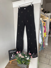 Load image into Gallery viewer, JoeBrowns - Selena Embroidered Straight Leg Jeans