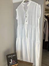 Load image into Gallery viewer, Cap Sleeve Tiered Midi Dress
