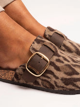 Load image into Gallery viewer, Lunar Oakley Print Slipper