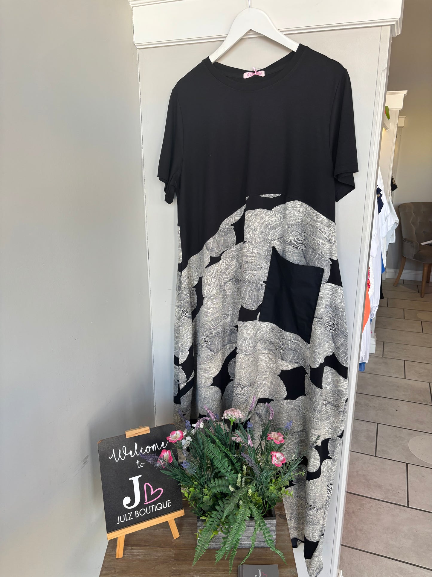Monochrome Print T-Shirt Dress