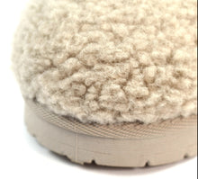 Load image into Gallery viewer, Lunar Naples Beige Slipper