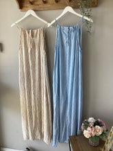 Load image into Gallery viewer, Seashell Breeze Maxi Dress