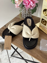 Load image into Gallery viewer, EverAU Australia Bubble Sandal