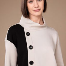 Load image into Gallery viewer, Peruzzi Two Tone Button Top