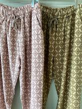Load image into Gallery viewer, Floral Tile Print Magic Pants