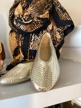 Load image into Gallery viewer, Lattice Ballet Pump