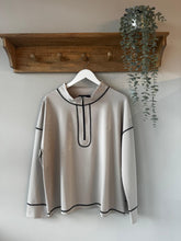 Load image into Gallery viewer, Peruzzi Contrast Stitch Top