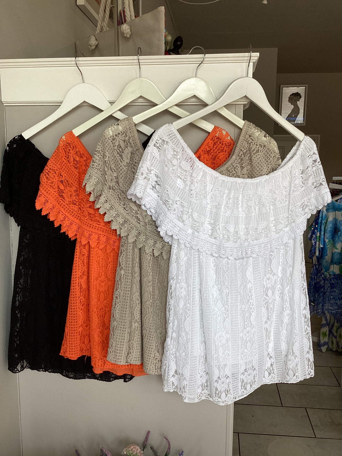 Lace On / Off Shoulder Top