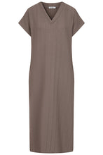 Load image into Gallery viewer, Alice Collins 365 Maxi Dress