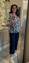 Load image into Gallery viewer, Robell Debby 09 Ankle Grazer Trouser