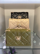 Load image into Gallery viewer, Quilted Heart Chain Shoulder Bag