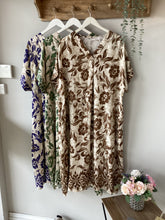 Load image into Gallery viewer, Floral Print Tunic Dress