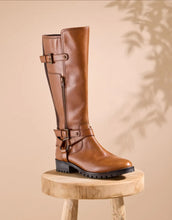 Load image into Gallery viewer, JoeBrowns Victoria Leather Knee High Boots
