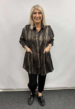Load image into Gallery viewer, Malissa J Pocket Peplum Shirt
