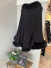 Load image into Gallery viewer, Faux Fur Trim Cape
