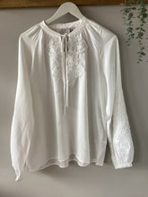 Load image into Gallery viewer, KAFFE Norma Blouse
