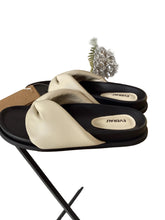 Load image into Gallery viewer, EverAU Australia Bubble Sandal
