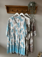 Load image into Gallery viewer, Paisley 3/4 Sleeve Shift Dress
