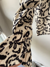 Load image into Gallery viewer, Solo Chloe Print Blouse
