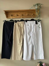 Load image into Gallery viewer, Robell Debby 09 Ankle Grazer Trouser
