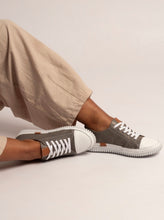 Load image into Gallery viewer, Lunar - Truffle Trainer (Grey)
