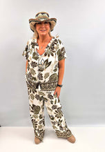 Load image into Gallery viewer, Malissa J Sage Floral Trousers
