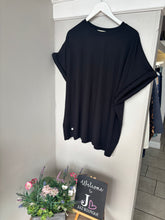 Load image into Gallery viewer, Malissa J - Padded Edge Sleeve Top
