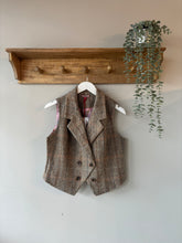 Load image into Gallery viewer, JoeBrowns - Spring Days Tweed Waistcoat
