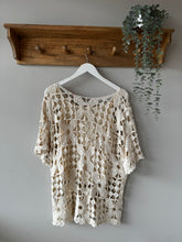 Load image into Gallery viewer, Crochet Style Top
