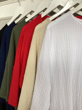 Load image into Gallery viewer, Crinkle 3/4 Sleeve Top4
