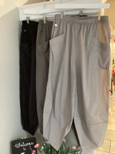 Load image into Gallery viewer, Malissa J Lightweight Barrel Trousers
