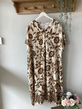 Load image into Gallery viewer, Floral Print Tunic Dress
