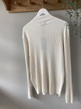 Load image into Gallery viewer, Solo Gold Button Ribbed Jumper
