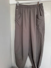 Load image into Gallery viewer, Malissa J Lightweight Barrel Trousers
