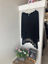 Load image into Gallery viewer, Malissa J - Diamanté Trim Top
