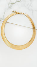 Load image into Gallery viewer, Envy Circular Chocker Necklace

