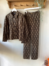 Load image into Gallery viewer, Solo Textured Trousers
