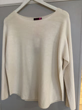 Load image into Gallery viewer, Soft Knit Long Sleeve Essential Jumper
