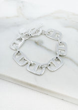 Load image into Gallery viewer, Envy Chunky Link Braclet
