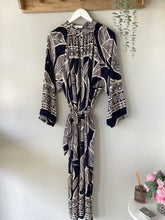 Load image into Gallery viewer, Monochrome Leaf Print Shirt Dress
