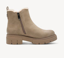 Load image into Gallery viewer, Marco Tozzi warm lining Chelsea Boot
