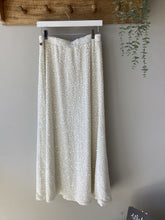Load image into Gallery viewer, Malissa J Textured Sequin  Skirt
