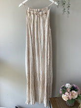 Load image into Gallery viewer, Seashell Breeze Maxi Dress
