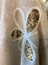 Load image into Gallery viewer, Dual Flower Cardigan
