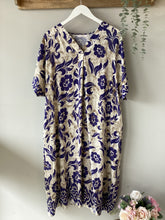 Load image into Gallery viewer, Floral Print Tunic Dress
