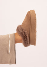 Load image into Gallery viewer, Lunar Nissi Mink Slipper
