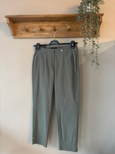 Load image into Gallery viewer, Robell - Bella 09 (Ivy Green 881)

