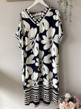 Load image into Gallery viewer, Statement Floral Tunic Dress
