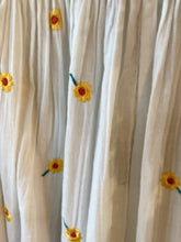 Load image into Gallery viewer, JoeBrowns Sunshine Embroidered Cotton Blouse
