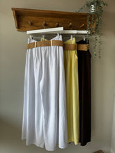 Load image into Gallery viewer, Linen Blend Wide Leg Trousers
